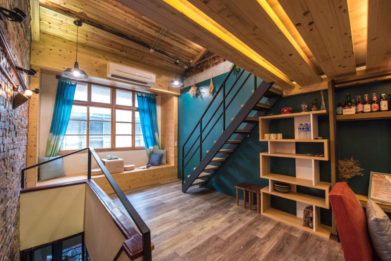 Small Bridge Good Home Tainan Exterior foto
